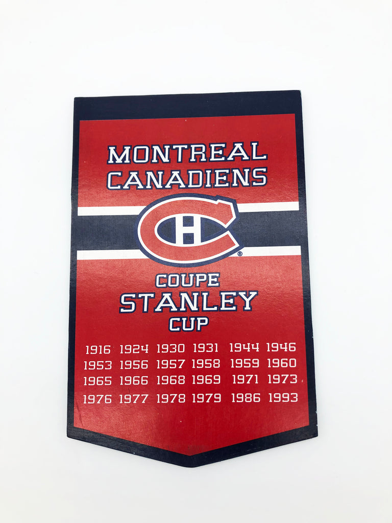 Bannière du championnat de la coupe Stanley des Canadiens de Montréal